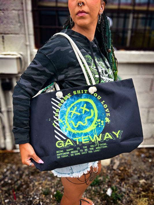 Weekender Bag. - Gateway Apparel Co.